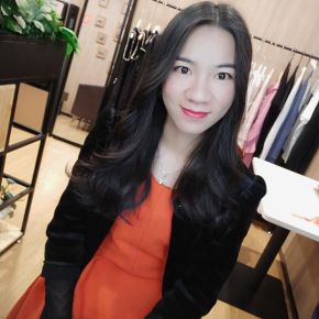 蓝蓝Emery-百合网深圳征婚交友
